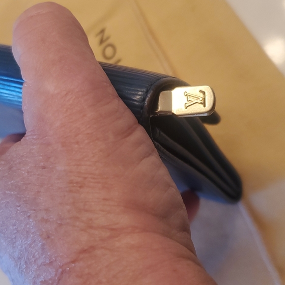 Louis vuitton  Hp like  new  loved condition gorgeous wallet m10913 a ten 😍 💖 - Picture 6 of 8